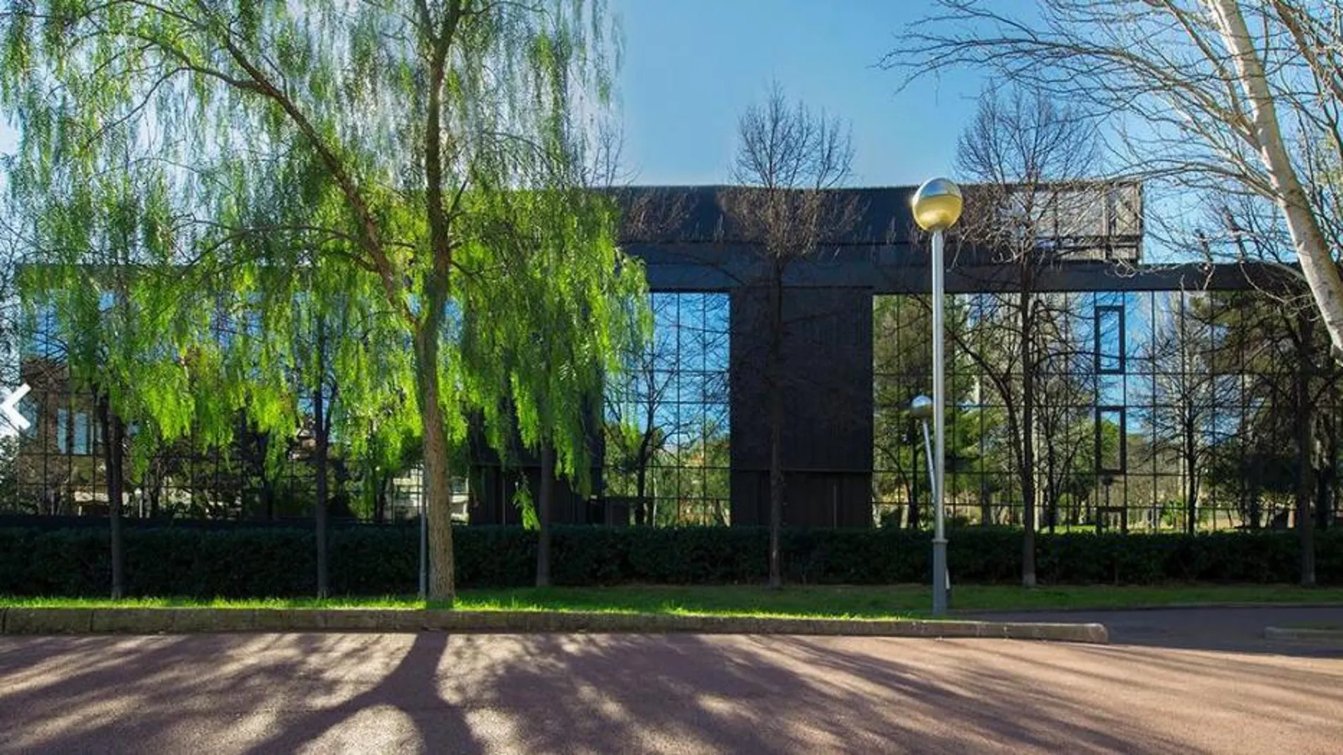 Edificio de oficinas de Colonial en Pedralbes