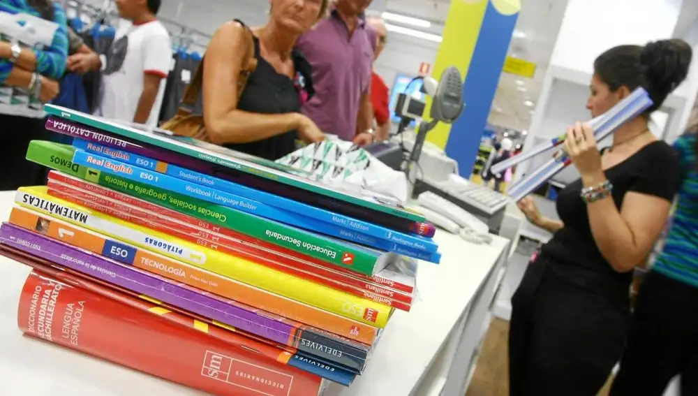 Las ayudas para la compra de libros se sitúan entre 160€ y 300€. 