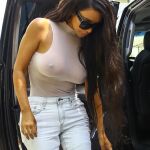 Kim Kardashian se olvida de la ropa interior y la vuelve a liar en Miami