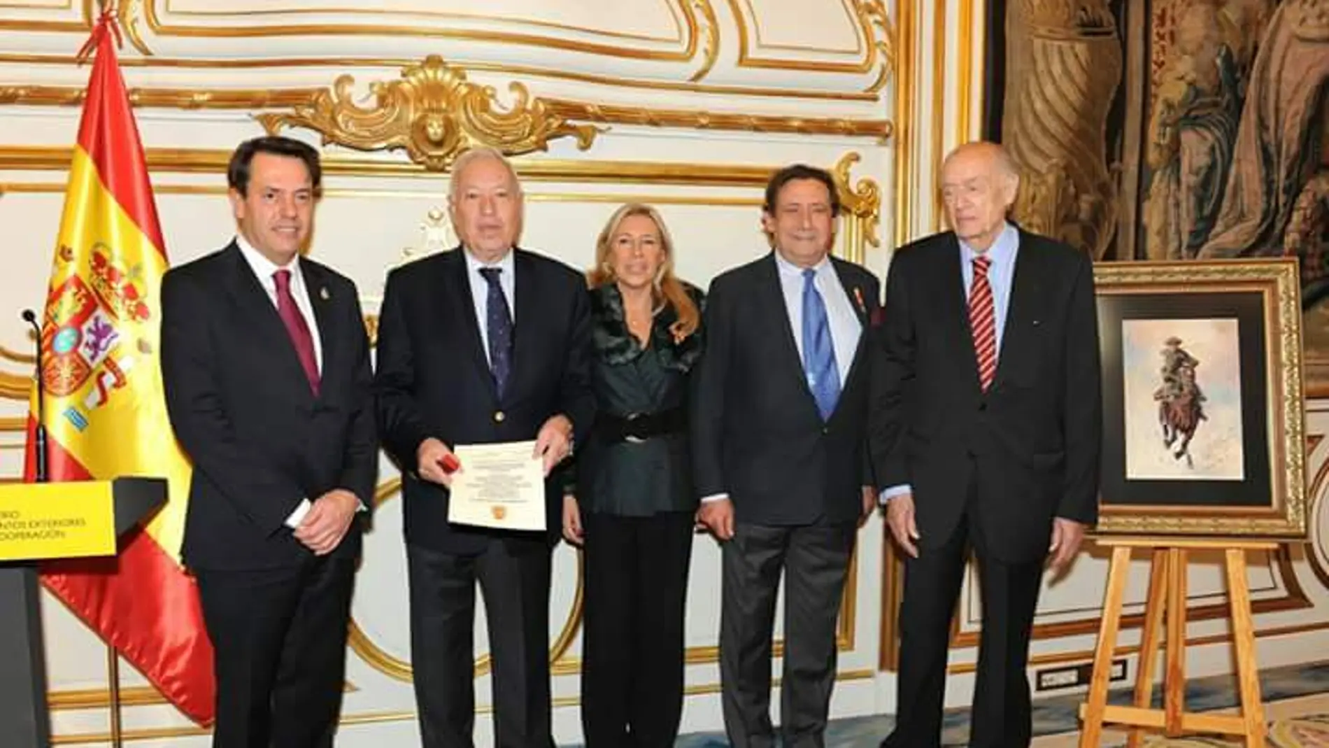 Augusto Ferrer Dalmau, Margallo, Sofia de Borbón (presidenta de la academia de la diplomacia ), Alfonso Ussia y el embajador S. Velo de Antelo