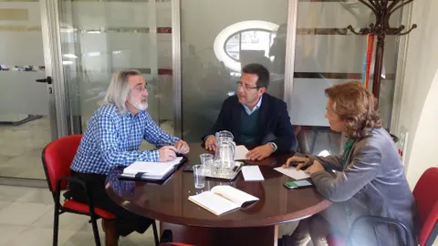 Antonio Guerrero, reunido con Alberto Díaz y Lola de Pablo-Blanco