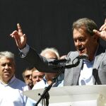 El expresidente de la Generalitat Artur Mas,c., y el exconseller Francesc Homs,iz., en el municipio de Arenys de Munt