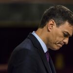 Sánchez se blinda y reunirá a sus ministros tras la crisis de la tesis