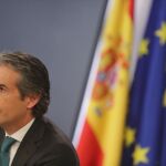 El ministro de Fomento, Íñigo de la Serna, durane la rueda de prensa del Consejo de Ministros
