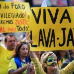 Manifestantes piden la detención del expresidente Luiz Inácio Lula da Silva y del senador Renan Calheiros por el caso de corrupción en Petrobras