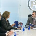 Mariano Rajoy, María Dolores de Cospedal y Javier Maroto, durante la reunión del Comite de Dirección del Partido Popular, celebrada hoy en la sede del PP.
