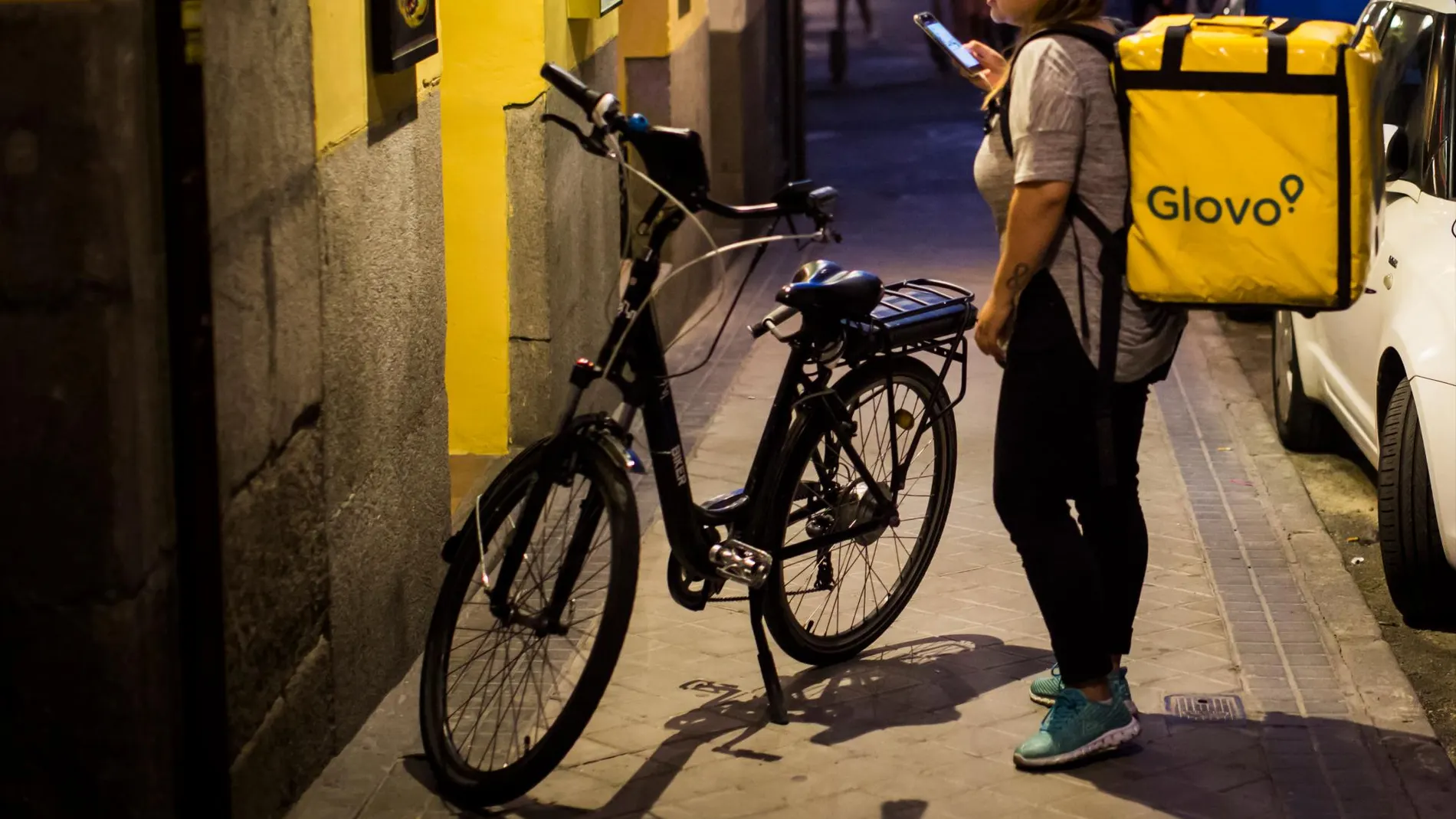 Una repartidora de Glovo! en Madrid