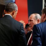 Barack Obama durante su breve conversación con Putin