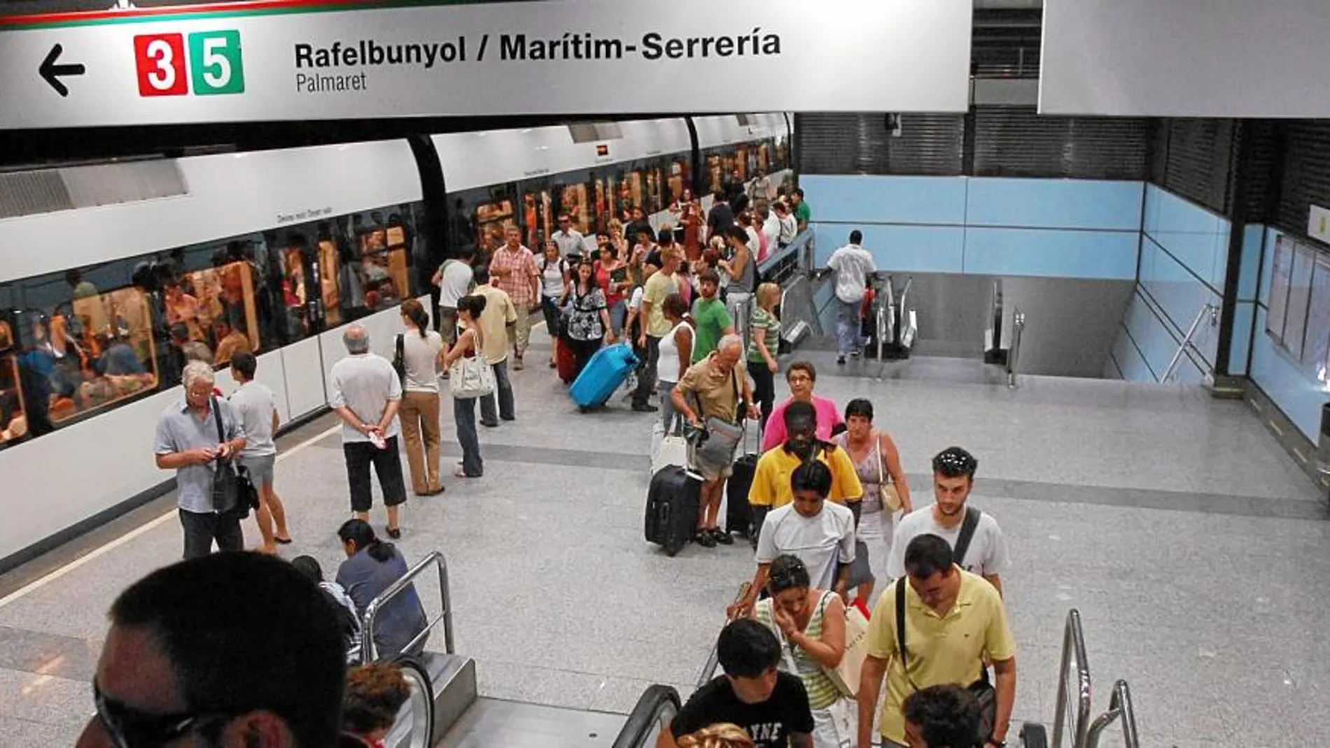 El transporte metropolitano de Valencia y Alicante soporta importantes déficits