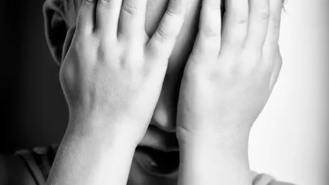 Cuando un niño sufre algún tipo de abuso sexual y es capaz de explicárselo a alguien inicia un duro y traumático camino