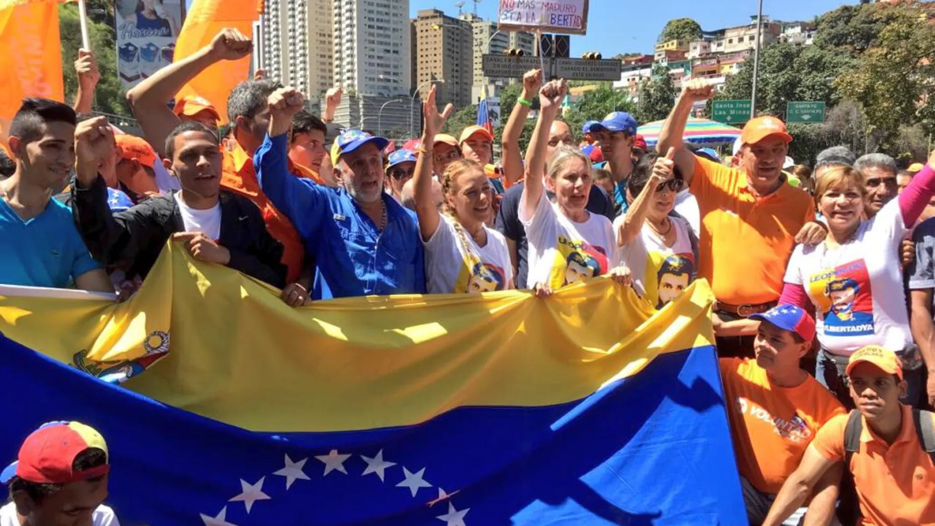 Imagen de la marcha pidiendo la libertad de Leopoldo López y en contra de Nicolás Maduro