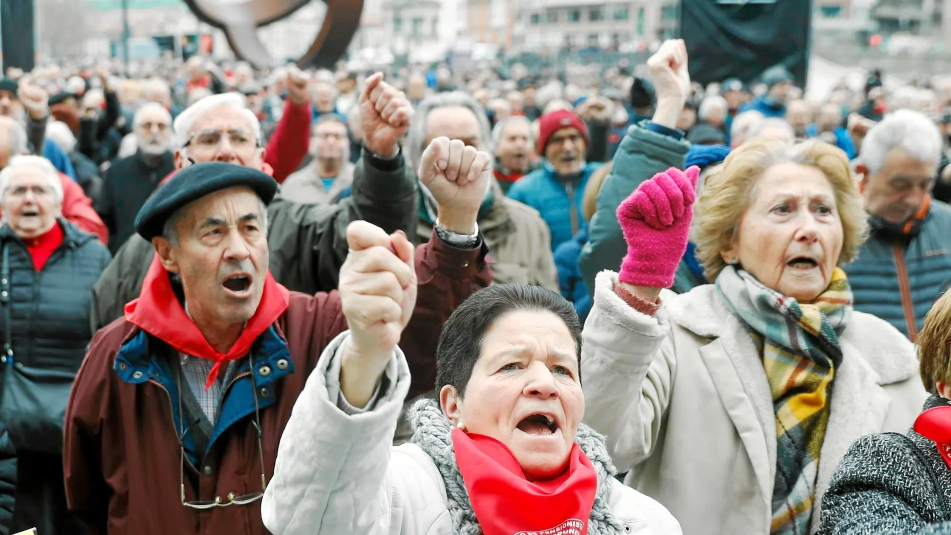 El número de altas en el sistema público de pensiones español no deja de crecer desde 2005 –1,6 millones más– a un ritmo de casi 125.000 beneficiarios nuevos cada año / Reuters