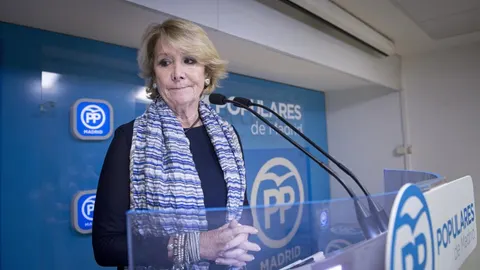 Esperanza Aguirre en la rueda de prensa en la que ha anunciado su dimisión