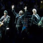 Los componentes de U2 ofrecieron a sus incondicionales todo lo que llevaban esperando desde hacía 13 años / Alberto R. Roldán
