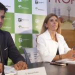 El director territorial de EspañaDuero, Manuel Rubio, y la coordinadora del informe, Felisa Becerra, presentan el Informe Agrario de Castilla y León 2018, elaborado por la entidad financiera