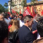 El portavoz de la Comisión Gestora del PSOE, Mario Jiménez, en las movilizaciones del Primero de mayo en Sevilla
