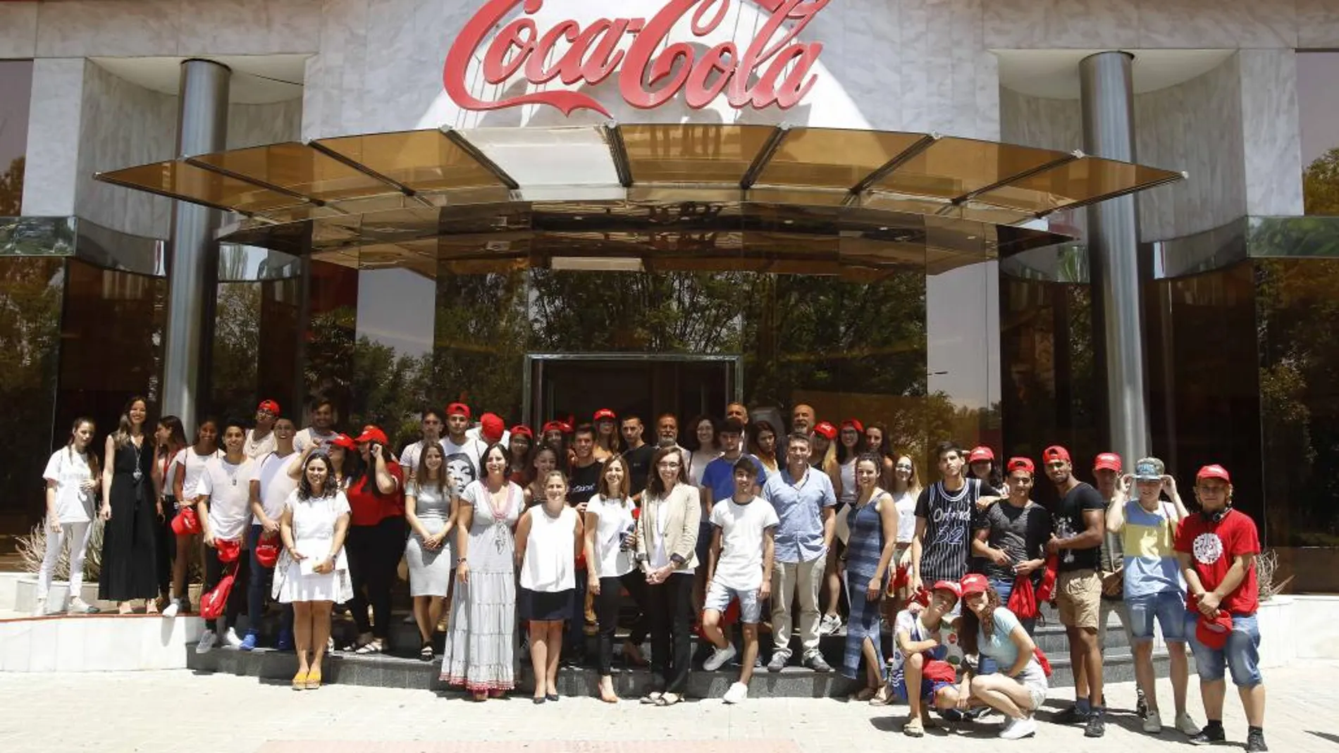 La sede de Coca-Cola en La Rinconada acogió el encuentro con los jóvenes