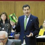 El presidente de los populares andaluces, Juanma Moreno, ayer en el Parlamento autonómico