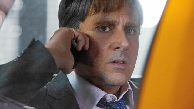 Como buen ejecutivo de Wall Street, Mark Baum (interpretado por Steve Carell) vive pegado al móvil