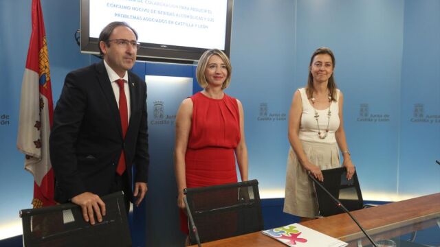 Alfonso Polanco, Alicia García y Esperanza Vázquez presentan el programa para la prevención en el consumo de alcohol entre menores