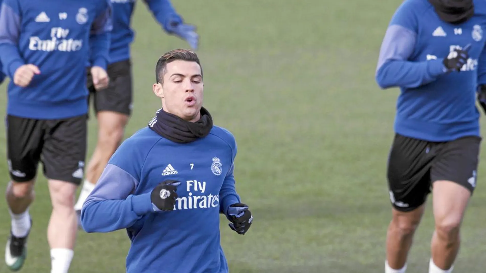 Cristiano Ronaldo, en el entrenamiento de ayer del Madrid