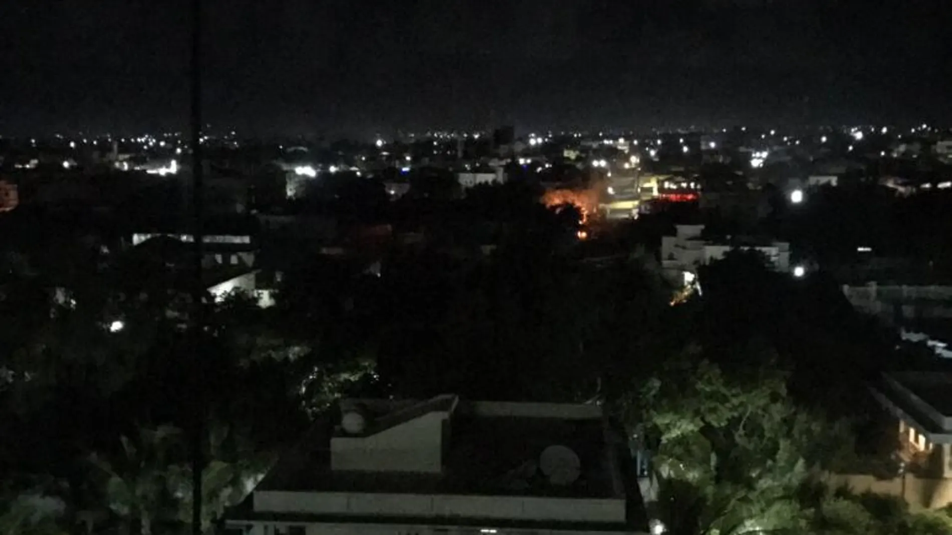 Imagen de la explosión registrada en un restaurante de Mogadiscio