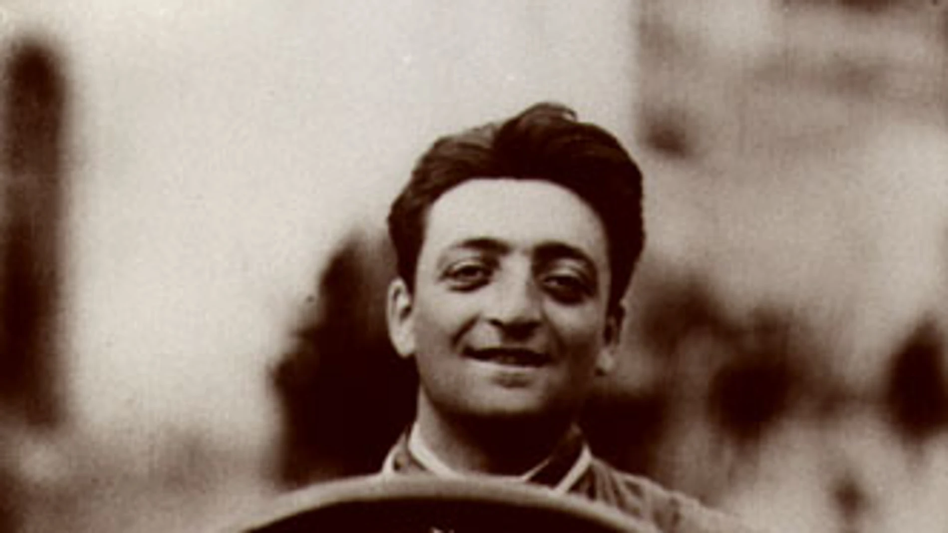 Enzo Ferrari en su juventud