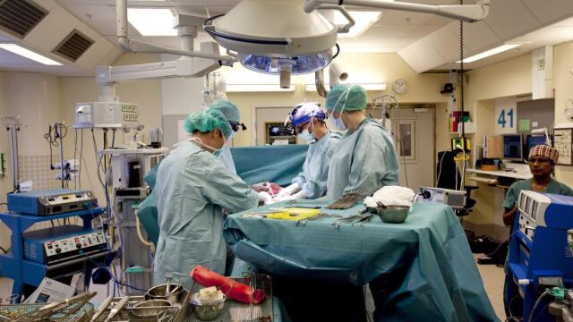 Un trasplante de útero en Suecia, en una imagen de archivo