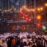  Miles de personas piden en Bilbao el acercamiento de los presos de ETA