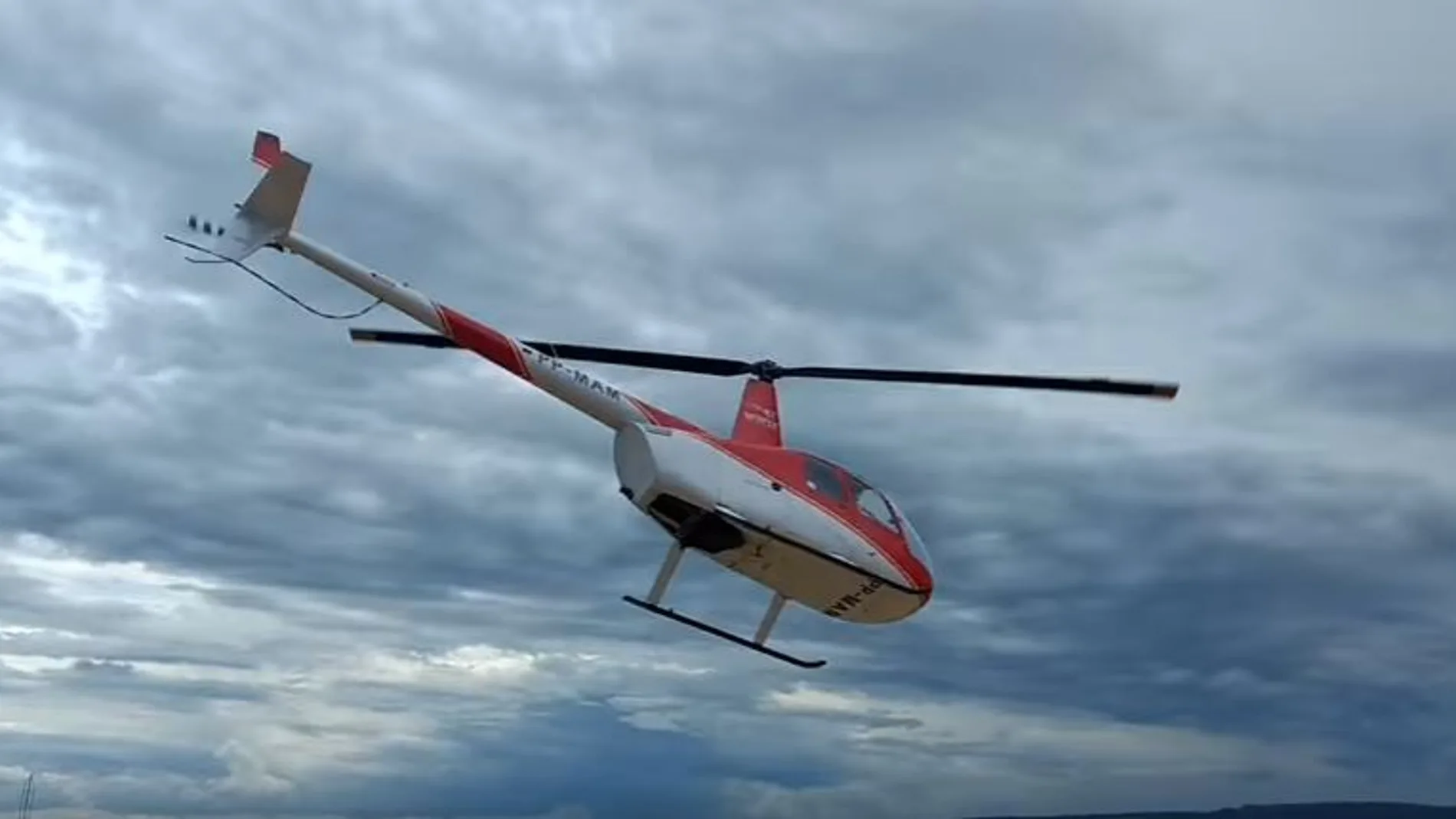 Un grupo de turistas sobrevive a un accidente de helicóptero