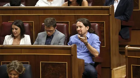 La madre de Pablo Iglesias y el hermano de Garzón vuelven a la tribuna de invitados