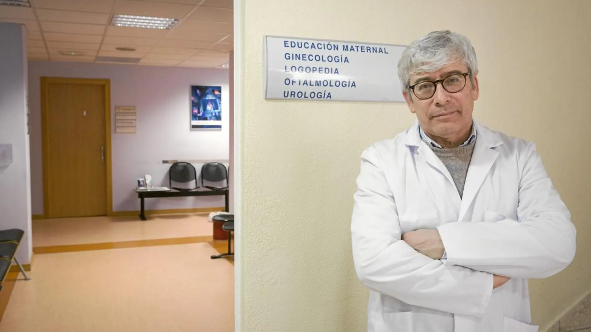 El doctor Martín, director médico del hospital Recoletas de Burgos, donde Mauri dio también a luz a su hija Blanca
