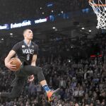 El jugador de los Wolves se impuso por muy poco al jugador de Orlando Aaron Gordon