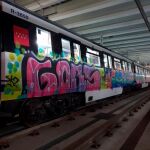 Pintadas en un vagón del metro de Madrid