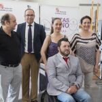 De izquierda a derecha, Javier Ramírez, Santiago Moreno, Víctor Alonso, Arancha Casado, Francisco Sardón, María Josefa García Cirac y Carlos Moro, en la presentación de la Ruta del Vino accesible Ribera del Duero
