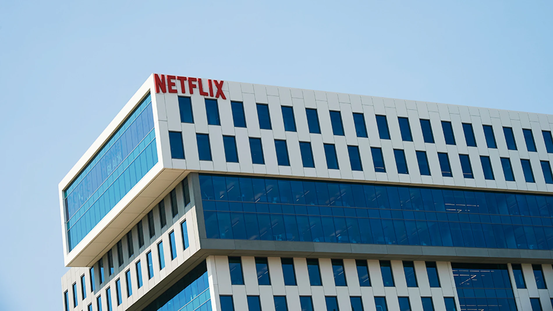 Una exempleada de Netflix denuncia que fue despedida tras anunciar su embarazo