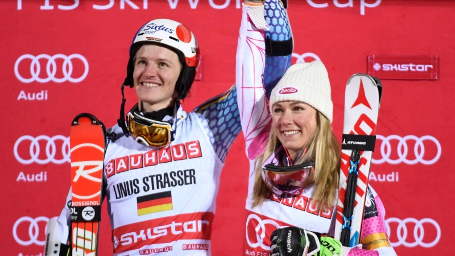 Linus Strasser y Mikaela Shiffrin, respectivos ganadores del Slalom Paralelo celebrado en Estocolmo