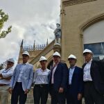 El alcalde de Sevilla visitó ayer las obras para la restauración integral del Pabellón Real, para el que aún no se han definido sus usos culturales