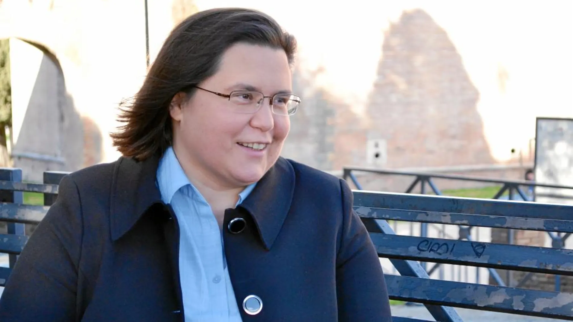 Alexandra Von Teuffenbach: «Algunos reyes obligaban a los cardenales a elegir su candidato»