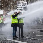 Protesta en París contra la subida de los impuestos de los carburantes.