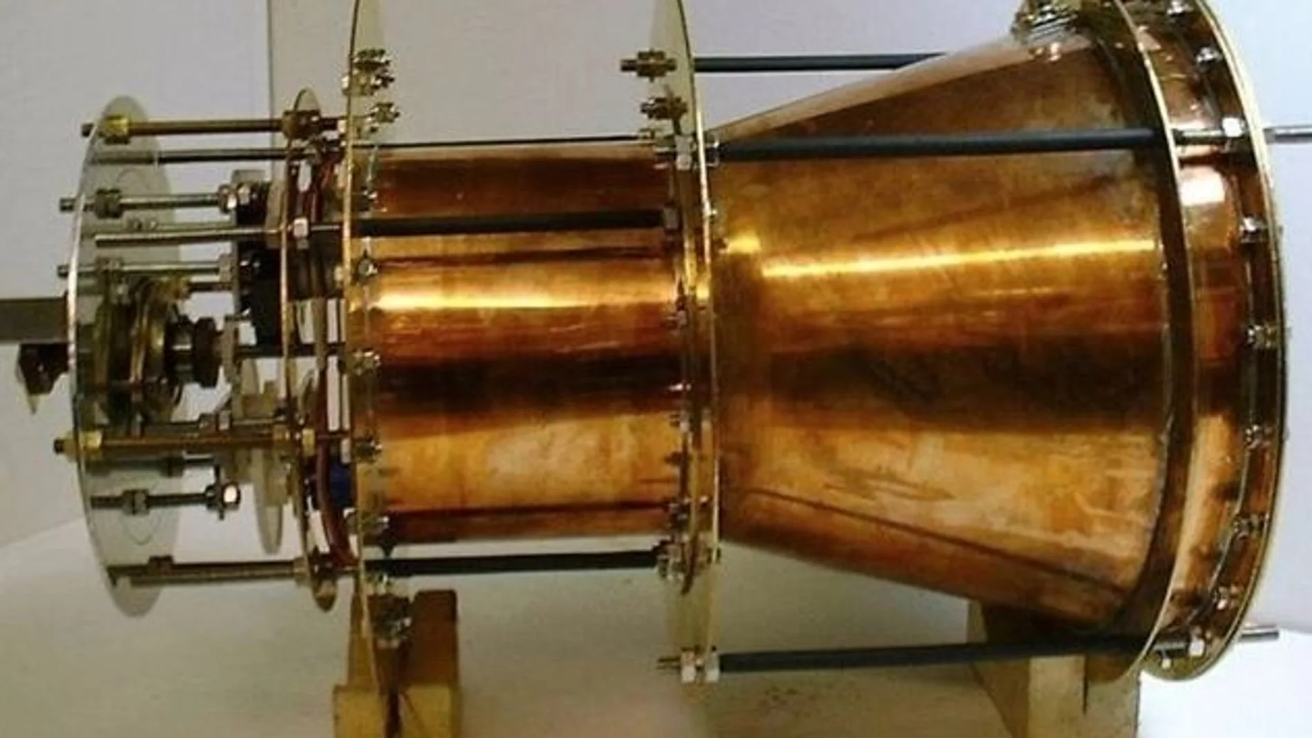 El motor sin combustible de la NASA supera los primeros ensayos