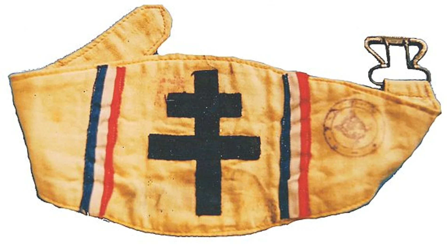Desde el Norte. Pierrot Pol, militar de carrera devenido en resistente, usó este distintivo con la cruz de Lorena y dos bandas tricolores verticales en la zona del Pase de Calais