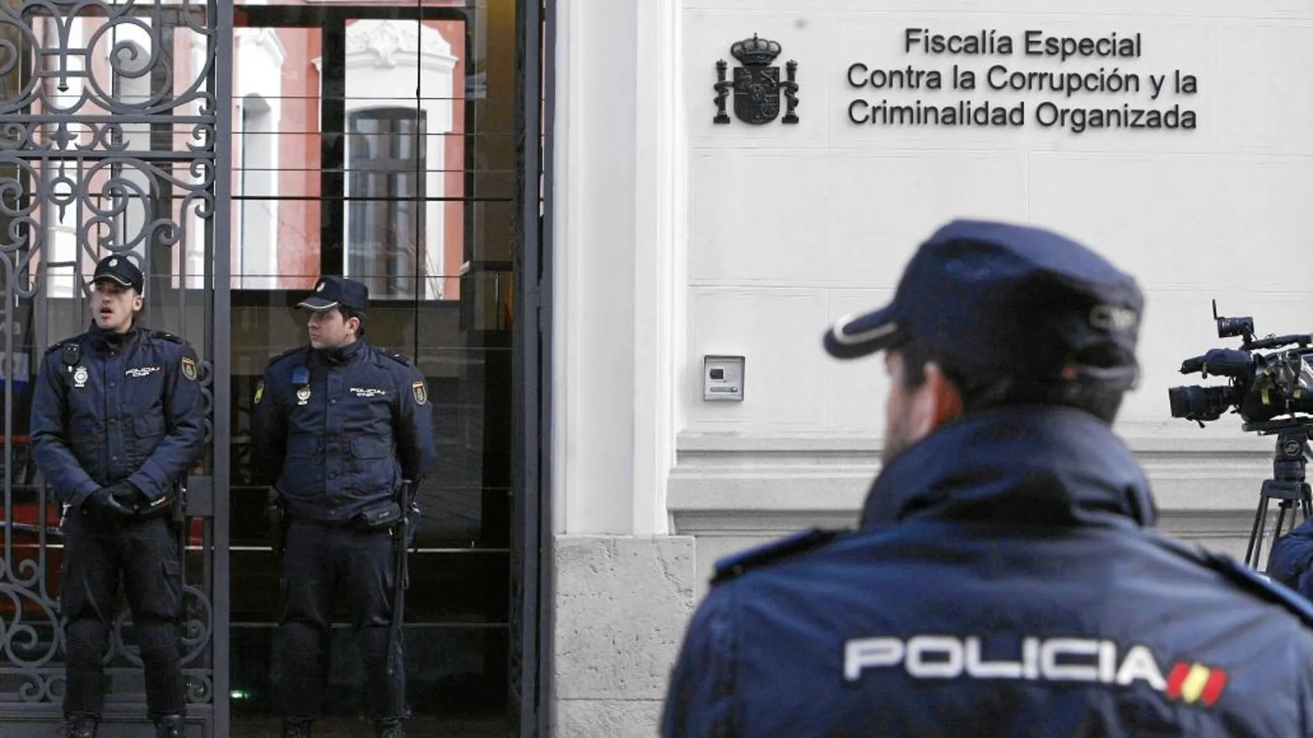 Anticorrupción se encarga actualmente de casos como los de la investigación del patrimonio a la familia Pujol, Bankia o el uso de las tarjetas «blacks»