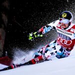 Espectacular imagen de Marcel Hirscher durante el Slalom Gigante