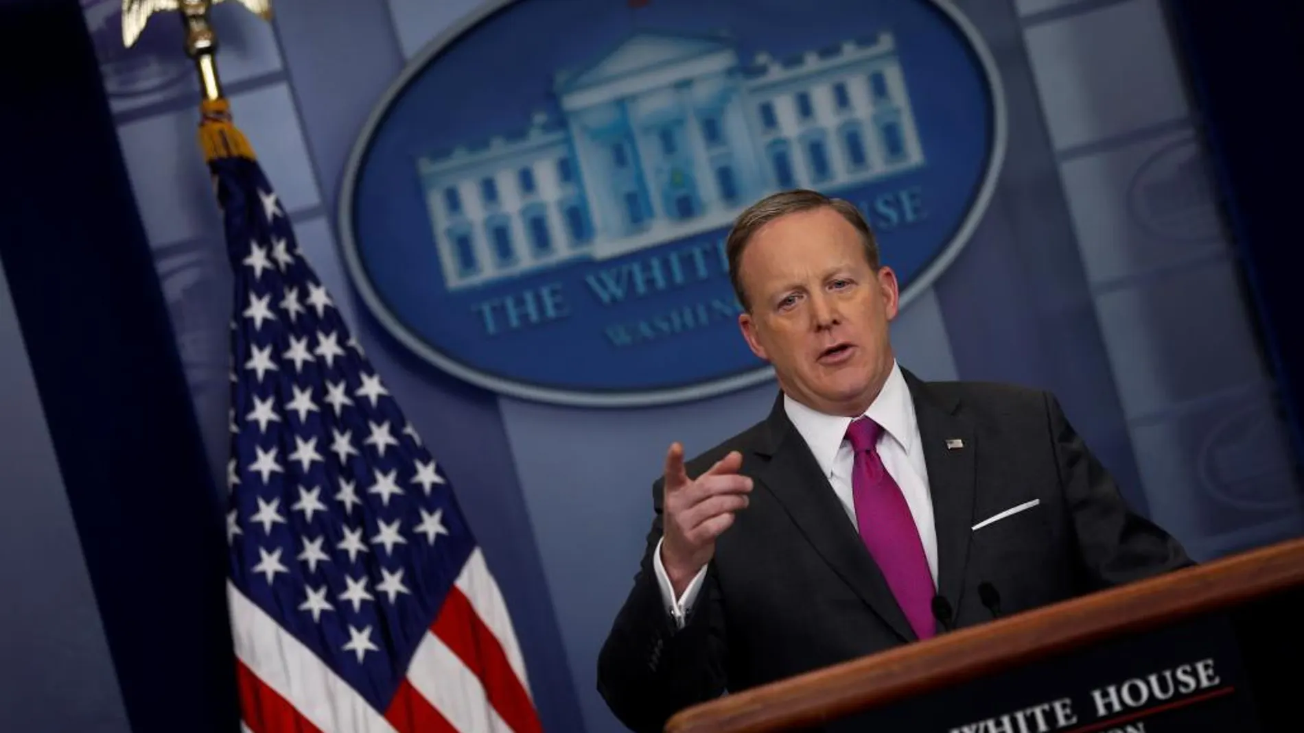 El portavoz de la Casa Blanca, Sean Spicer, en la rueda de prensa en la Casa Blanca en Washington.