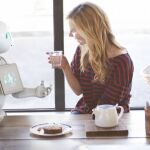 El nuevo robot interactúa con los humanos