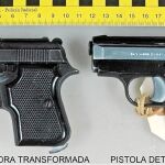 A la derecha, el arma original y a la izquierda, la transformada. A simple vista son idénticas