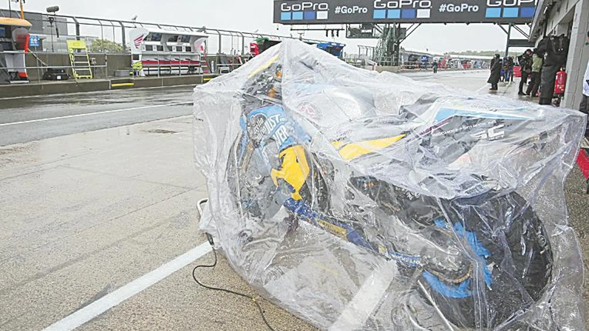 Las motos no pudieron rodar ayer en Silverstone/ Efe