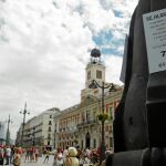 Airbnb actúa de intermediaria para alquilar viviendas entre particulares. En la imagen, la Puerta del Sol de Madrid