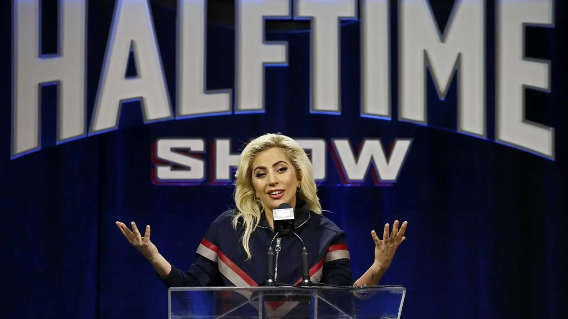 La cantante estadounidense Lady Gaga durante la rueda de prensa celebrada en el centro de Convenciones de George R. Brown en Houston, Texas, Estados Unidos hoy 2 de febrero de 2017